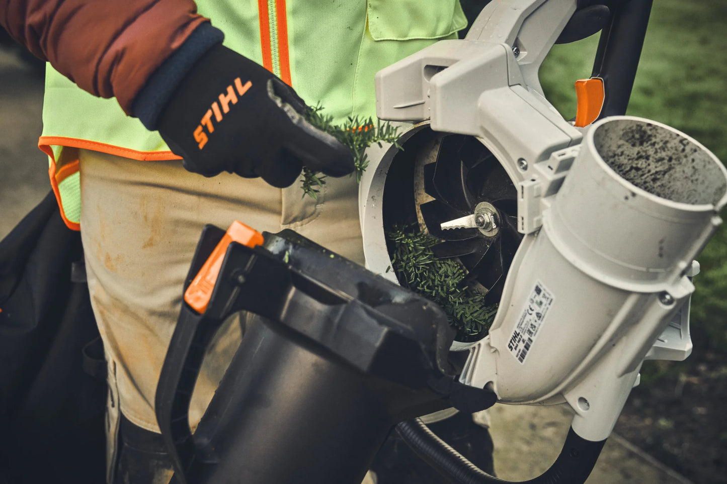 SHA 140 Battery Powered Vacuum Shredder